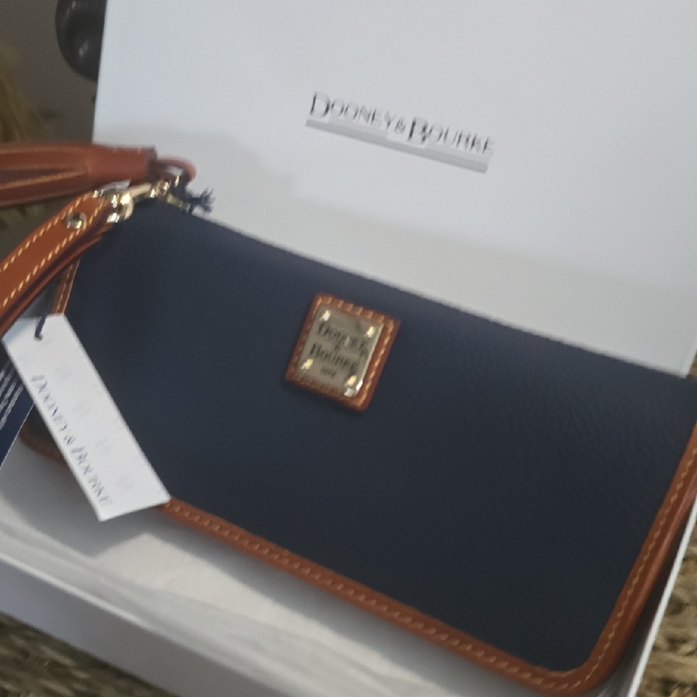 Dooney & Bourke Blue and Tan Wristlet ♥️ - Picture 3 of 13